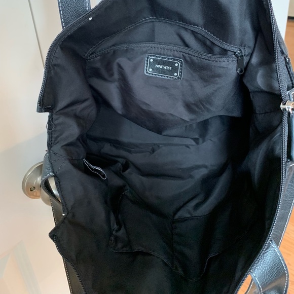 Nine West bag with long strap included - Picture 4 of 4